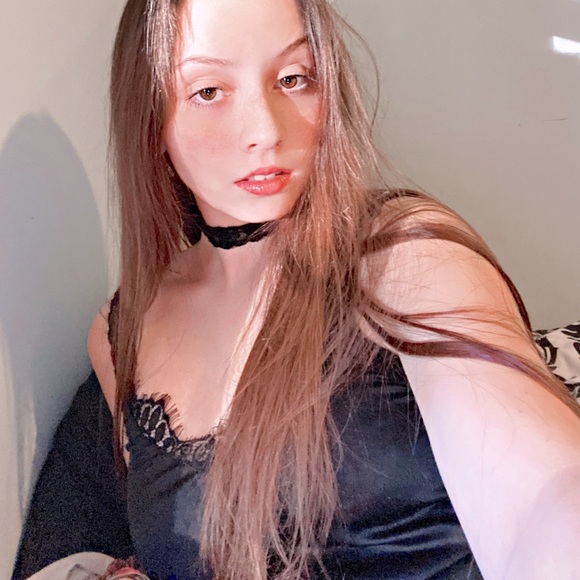 Meet your Posher, Cherry - Picture 1 of 1